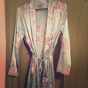 Apt 9 intimates satin robe.
